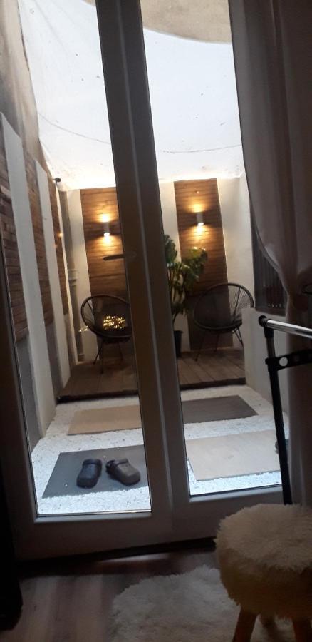 Studio Apartman Black & White Centar Sarajevo Free Parking Экстерьер фото