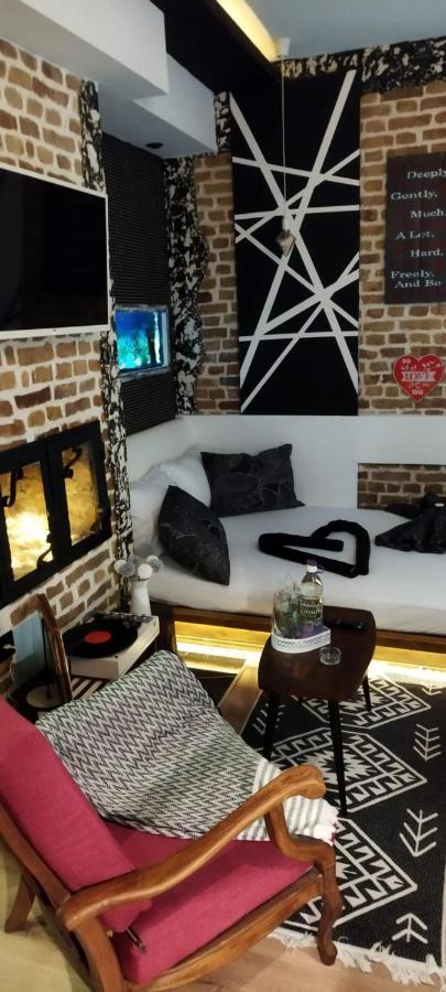 Studio Apartman Black & White Centar Sarajevo Free Parking Экстерьер фото