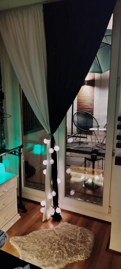 Studio Apartman Black & White Centar Sarajevo Free Parking Экстерьер фото