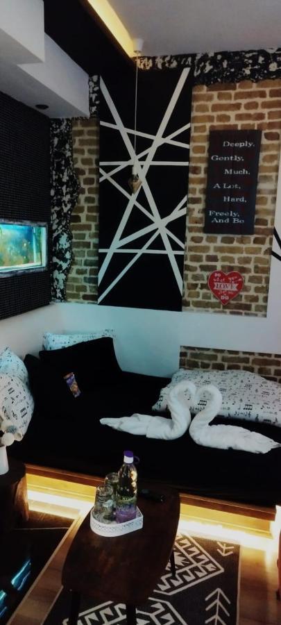 Studio Apartman Black & White Centar Sarajevo Free Parking Экстерьер фото